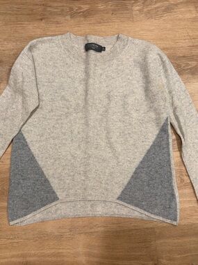 Light Gray Cashmere Crewneck Sweater with Dark Gray Side Panels